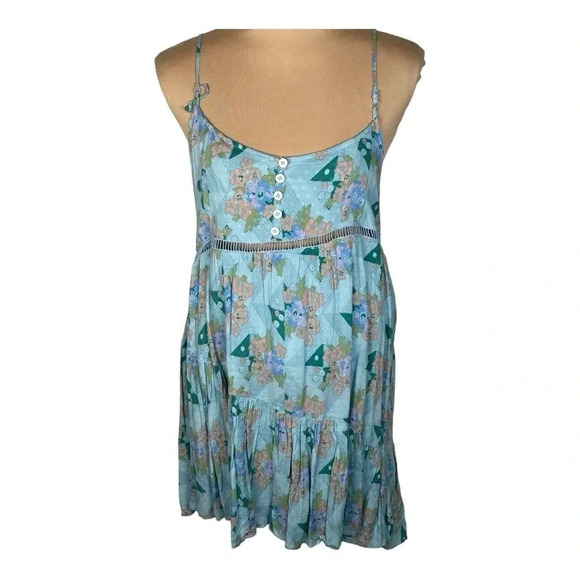 💙 URBAN OUTFITTERS Georgia Tiered Floral Loose Strappy Back Dress Medium‎ NWT - Picture 4 of 7